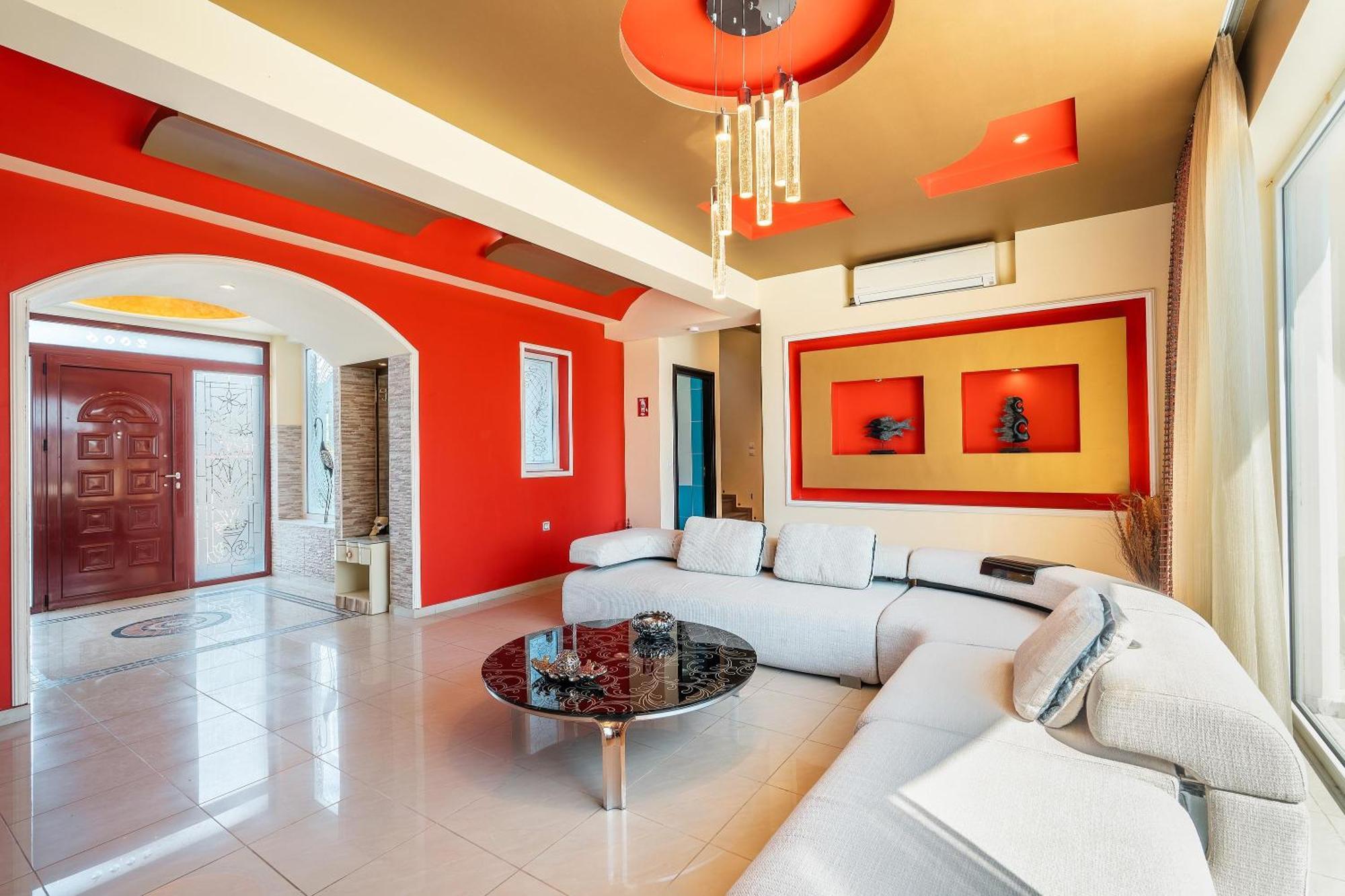 Villa Paramithia